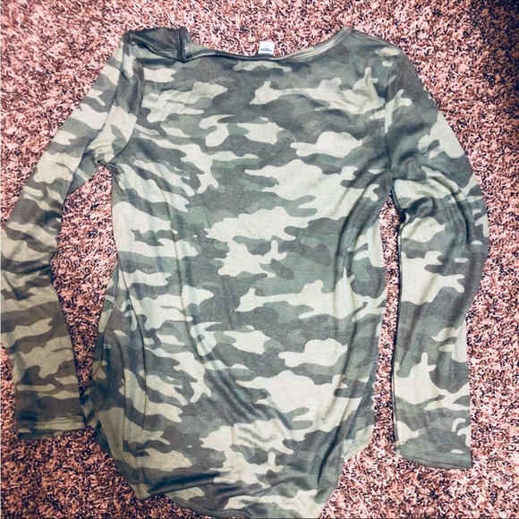 Old Navy ARMY PRINT LONG SLEEVE TUNIC. NWOT - Picture 3 of 6